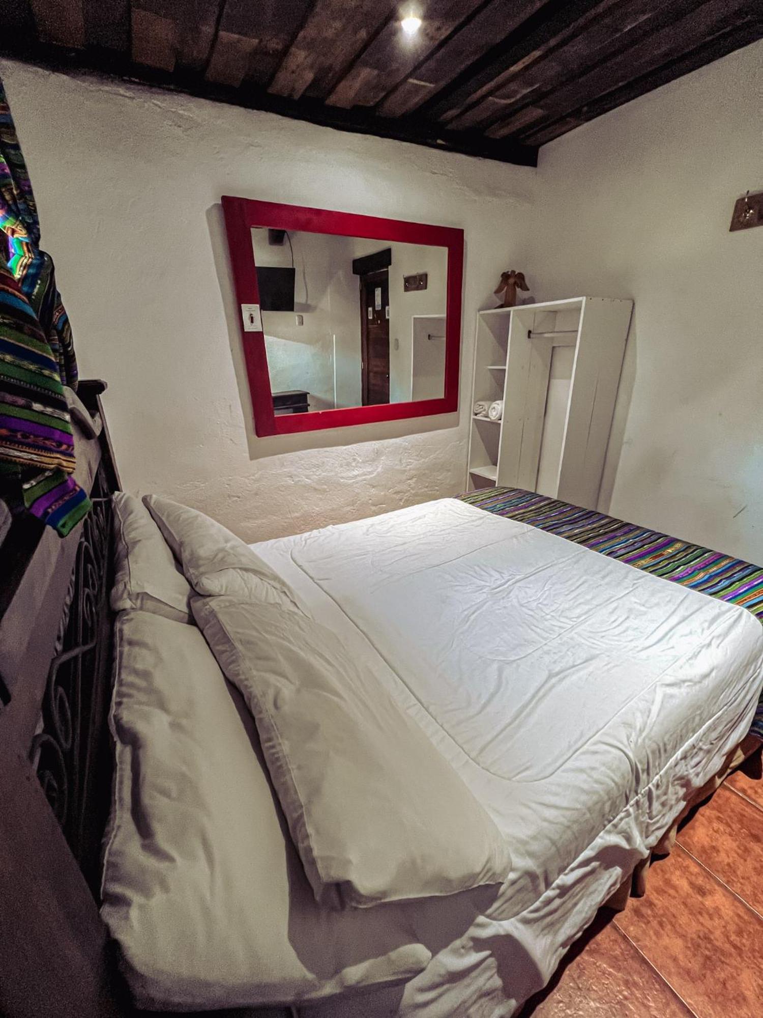 Hostal Antigueeno Antigua Zewnętrze zdjęcie